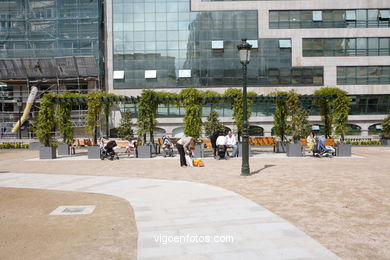 Portugal square
(Others parks and gardens)
. 
