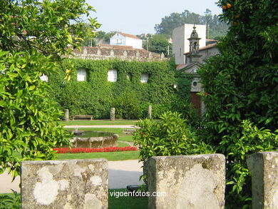 Gardens of entrance -Pazo Quiñones de León (Vigo).