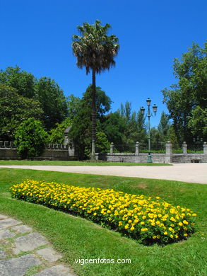 Jardines de acceso del Museo-Pazo Quiñones de León (Vigo).