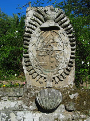 Road of the coat of arms - Pazo Quiñones de León (Vigo)
- (Map location).