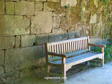 English garden
(Qui�ones de le�n)
. 