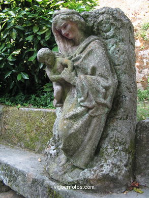 Others gardens
(Qui�ones de le�n)

-  (Map location). 
