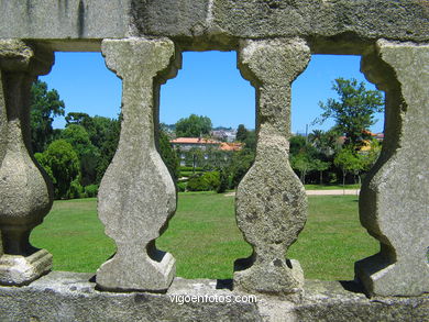 Others gardens
(Qui�ones de le�n)
. 