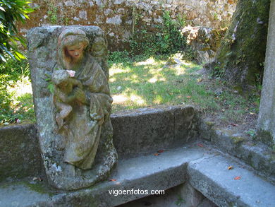 Others gardens
(Qui�ones de le�n)
. 