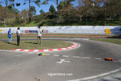 Auto model-making court .