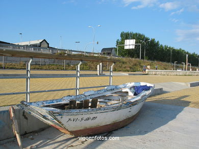 Puerto deportivo en la bah�a de Bouzas. 