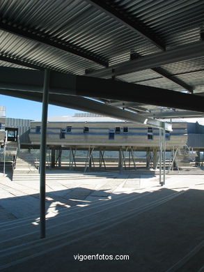 Shopping centre and theater
(Infrastructures)

-  (Map location). 