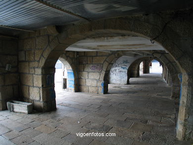 Soportales del Berb�s
(El casco viejo de Vigo)
. 