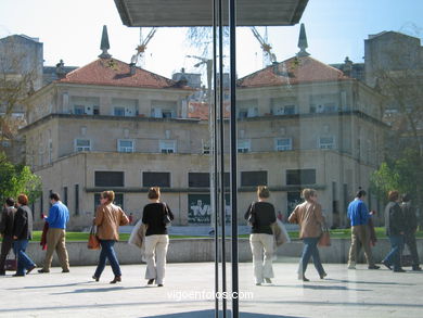 Plaza da Estrela
-  (Ver mapa). 