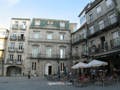 Plaza de la Constituci�n
(El casco viejo de Vigo)
. 