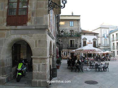 Plaza de la Constituci�n
(El casco viejo de Vigo)
. 