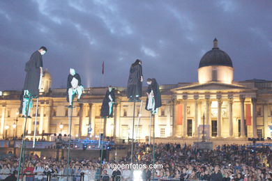 Dana e Actuaes em Trafalgar Square . 