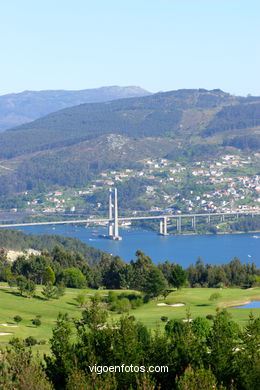Campo de golf de Domaio (Moa�a). 
