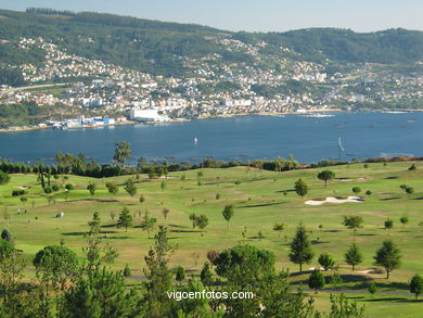 Campo de golf de Domaio (Moa�a). 