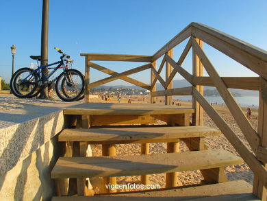 Playa de Panx�n - Nigr�n. 