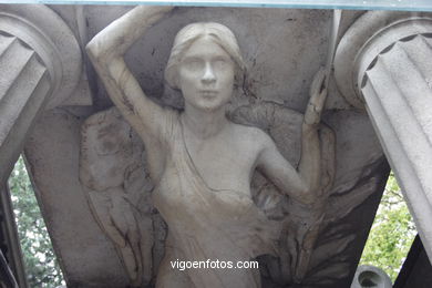 Cementerio de Montmartre - Paris - Viaje. Fotos e im�genes de Par�s.. 