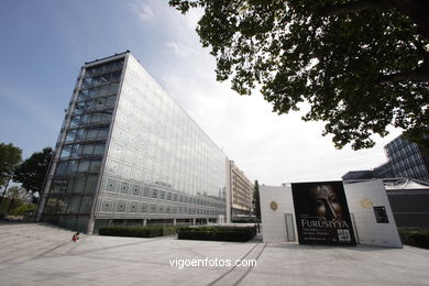 Institut du Monde Arabe - Paris - Images and pics of travels and trips. France.