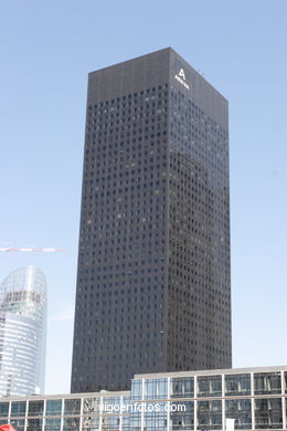 La D�fense (photos). 