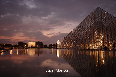 Louvre Museum - Mus�e du Louvre - Paris - Images and pics of travels and trips.. 