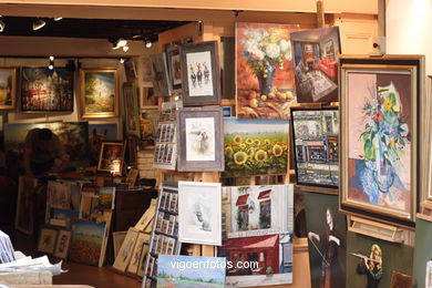 Barrio de Pintores y Artistas en Montmartre. París - Place du Tertre - Paris - Viaje. Fotos e imágenes de París..
