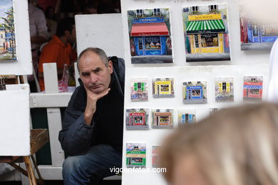 Many artists had studios or worked around the community of Montmartre such as Salvador Dalí, Claude Monet, Pablo Picasso and Vincent van Gogh. Paris - Images and pics..
