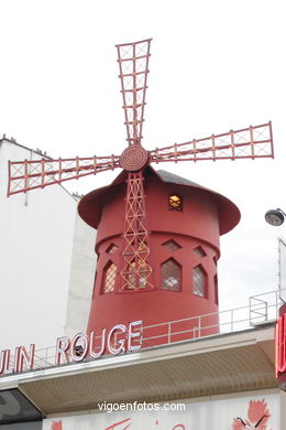 Moulin Rouge - Paris - Images and pics of travels and trips. France.