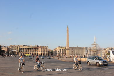 Place de la Concorde - Square - Paris - Images and pics of travels and trips. France.