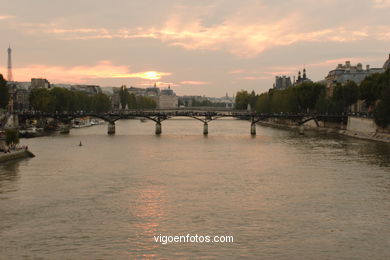 El Sena en Par�s. Paseos por el r�o Sena. (Seine) - Par�s - Viaje. Fotos e im�genes de Par�s.. 
