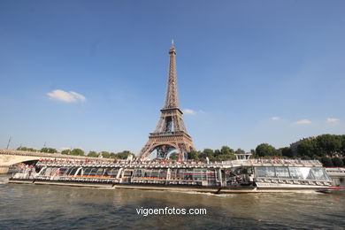 Crucero por el Sena en Par�s. Paseos por el r�o Sena. (Seine) - Par�s - Viaje. Fotos e im�genes de Par�s.. 