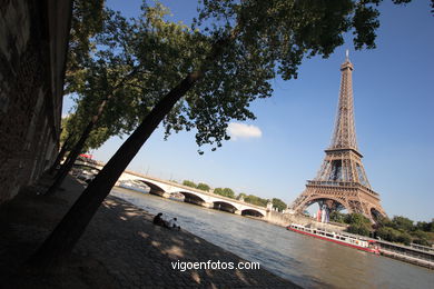 Crucero por el Sena en Par�s. Paseos por el r�o Sena. (Seine) - Par�s - Viaje. Fotos e im�genes de Par�s.. 