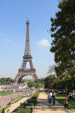 Torre Eiffel - Tour Eiffel - Par�s - Dise�ada por el ingeniero franc�s Gustave Eiffel con ocasi�n de la Exposici�n universal de 1889 en Par�s.. 