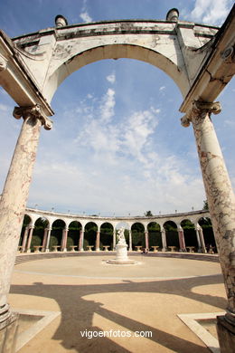 Palace of Versailles - Versalles - Paris - Images and pics of travels and trips. France.