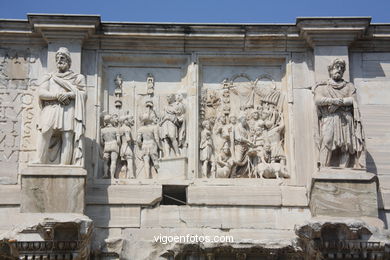 Arco de Constantino (312 d.C.). 
