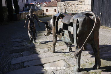 Escultura da Festa do Boi. 