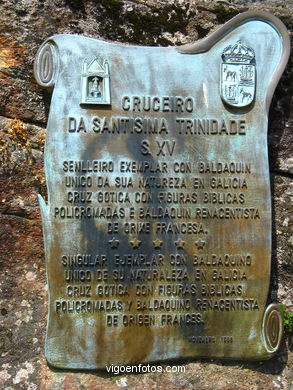 CRUCEIRO DA SANTÍSIMA TRINIDAD (BAIONA)