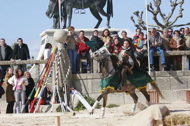 TORNEO MEDIEVALE CAVALIERI - FESTA DA arrivo - BAIONA