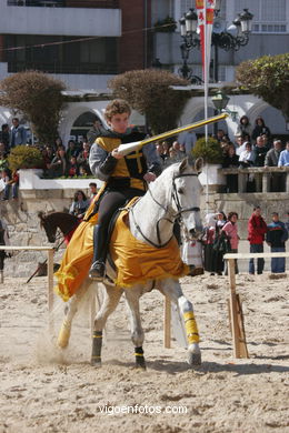 TORNEO MEDIEVAL DE CABALLEROS - FESTA DA ARRIBADA - BAIONA