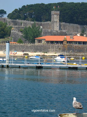 PUERTO DEPORTIVO DE BAIONA