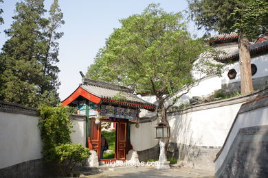 Beihai - Imperial Gardens. 