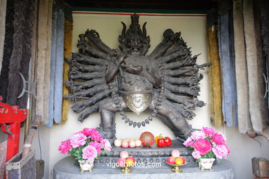 Beihai - Imperial Gardens. 