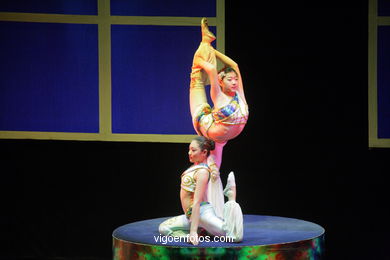 Spectacle of Acrobatics.