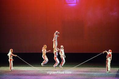 Spectacle of Acrobatics.
