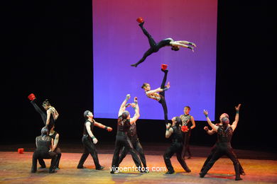 Spectacle of Acrobatics.