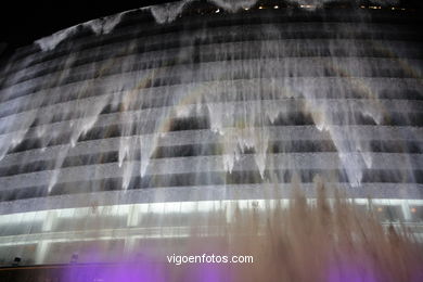 Cascata do Hotel Lijiang Waterfall. 