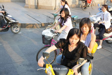 Streets and environment of Guilin.