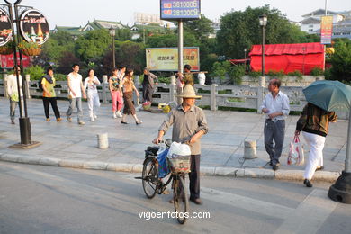 Streets and environment of Guilin. 
