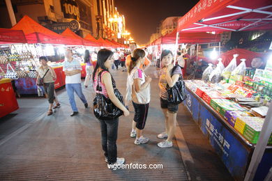 Calles y ambiente de la Guilin. 