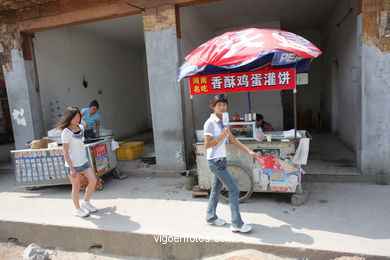 Straen und Umwelt von Guilin. 