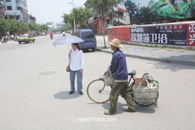 Straen und Umwelt von Guilin. 