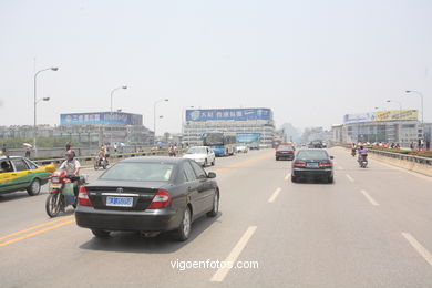 Streets and environment of Guilin. 